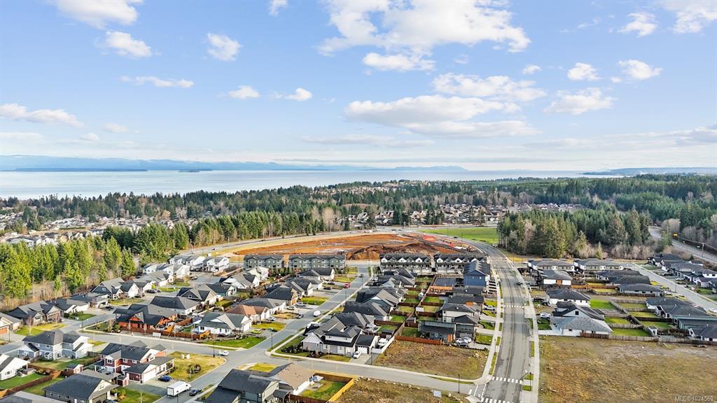Fourth View of 750 Salmonberry St, Campbell River, BC, V9H 0G1