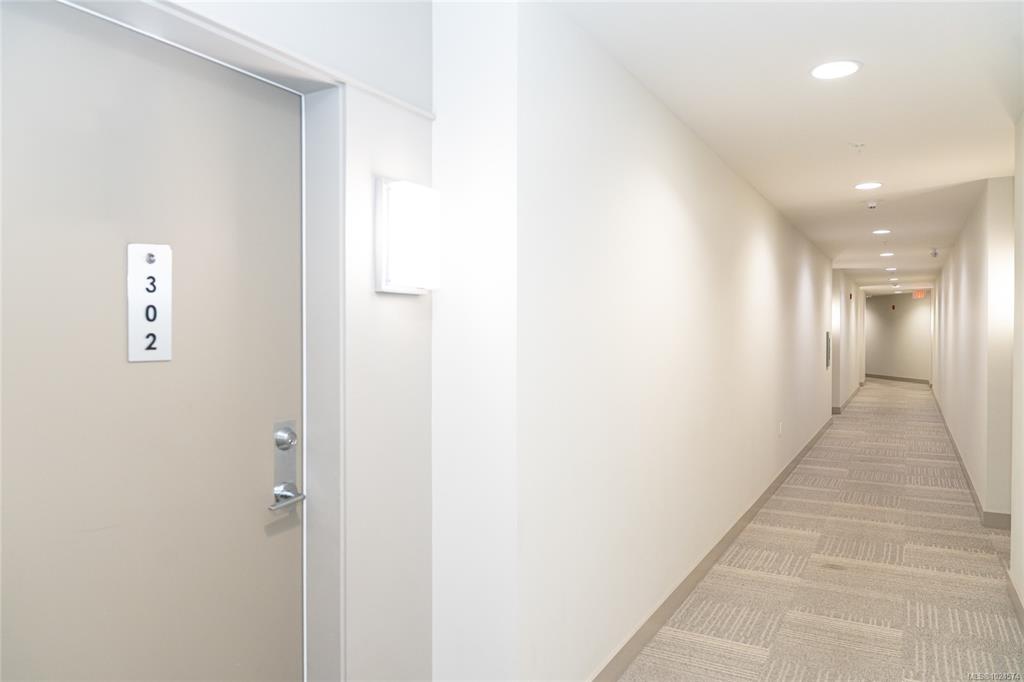 Fourth View of 3912 Carey Rd, Saanich, BC, V8Z 4E2