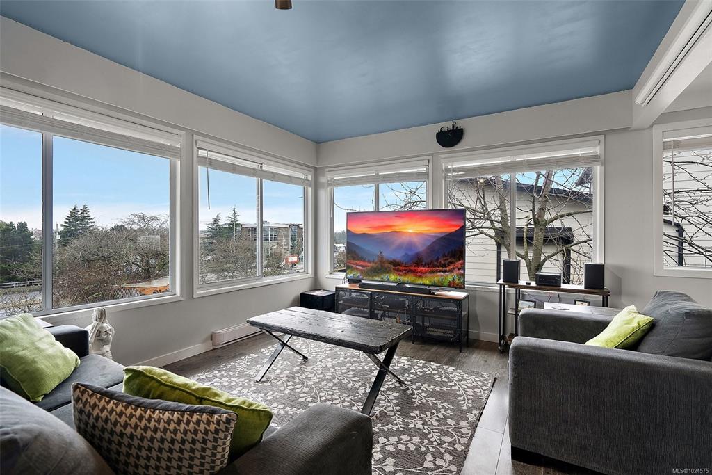 Fifth View of 259 Crease Ave, Saanich, BC, V8Z 1T1