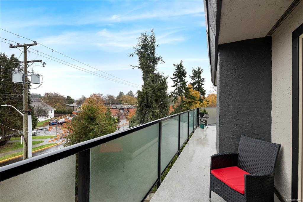 Fourth View of 1241 Fairfield Rd, WORTHINGTON COURT, Victoria, BC, V8V 3B3