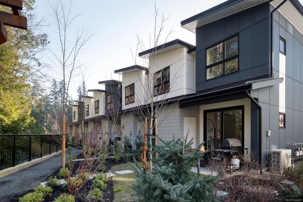 Third View of 2827 Caster Pl, Landing Lake, Langford, BC, V9B 7B8