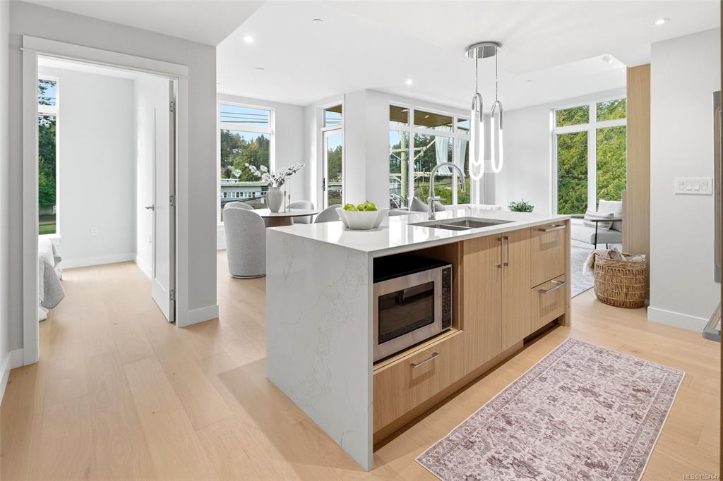 Fifth View of 5229 Cordova Bay Rd, Tiller & Grace, Saanich, BC, V8Y 2L1