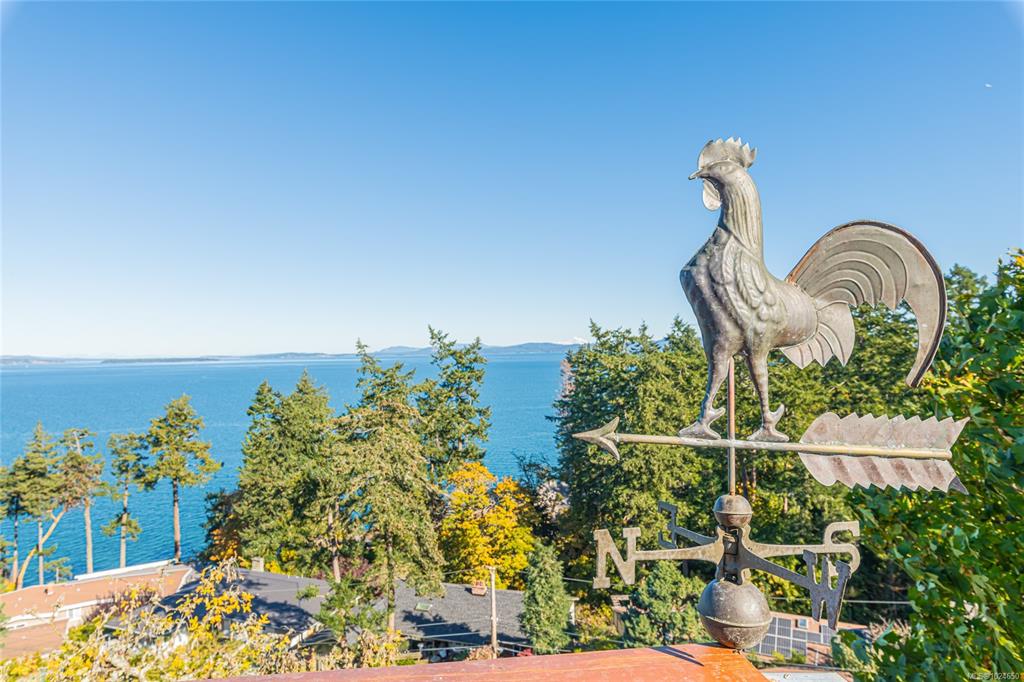 Third View of 4727 Treetop Hts, Saanich, BC, V8Y 1E3