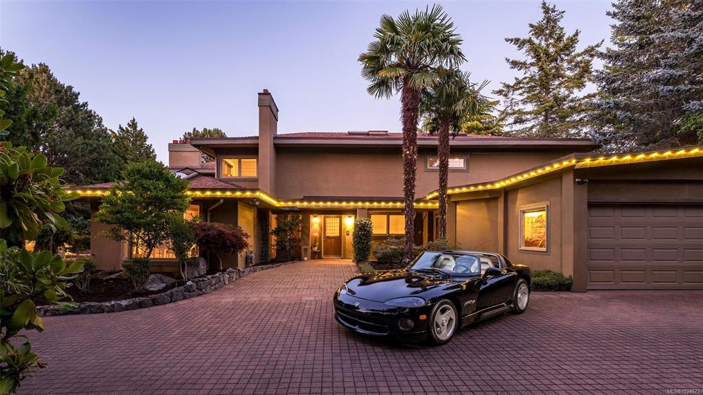 2895 Lansdowne Rd, 1024671, BC,