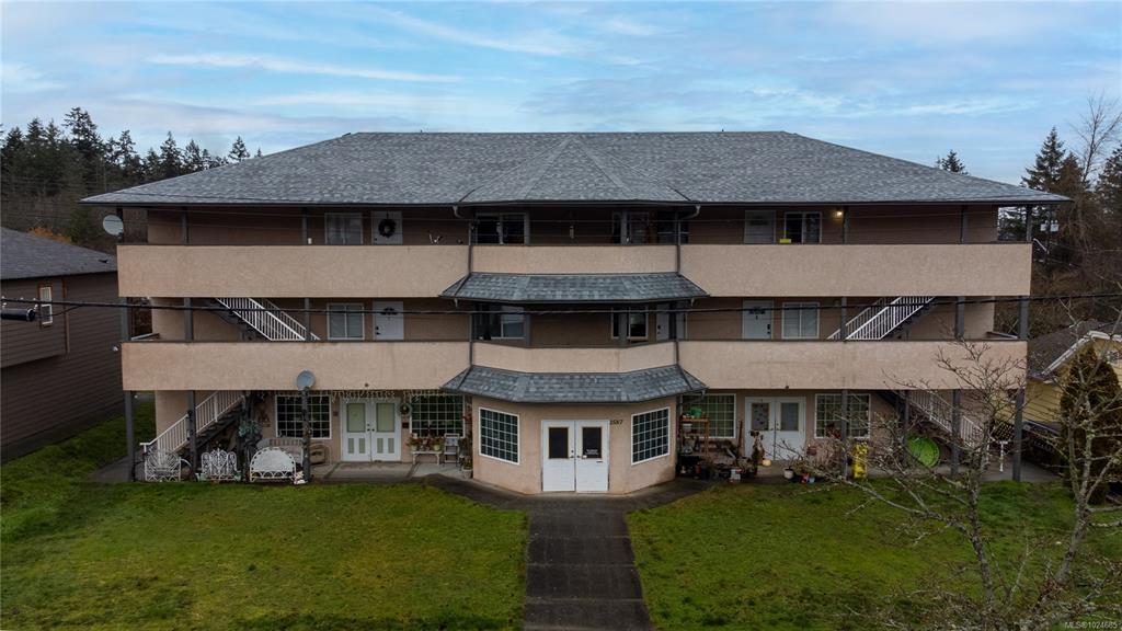 1587 Joan Ave, 1024685, BC,