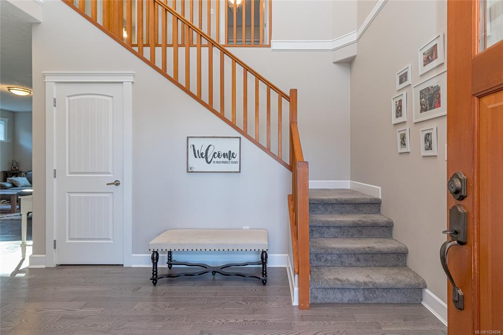 Fifth View of 898 Bucktail Rd, Mill Springs, Mill Bay, BC, V0R 2P1