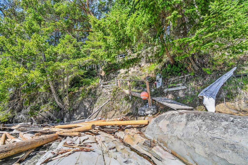 Fifth View of 919 Salal Dr, Mudge Island, BC, A1A 1A1