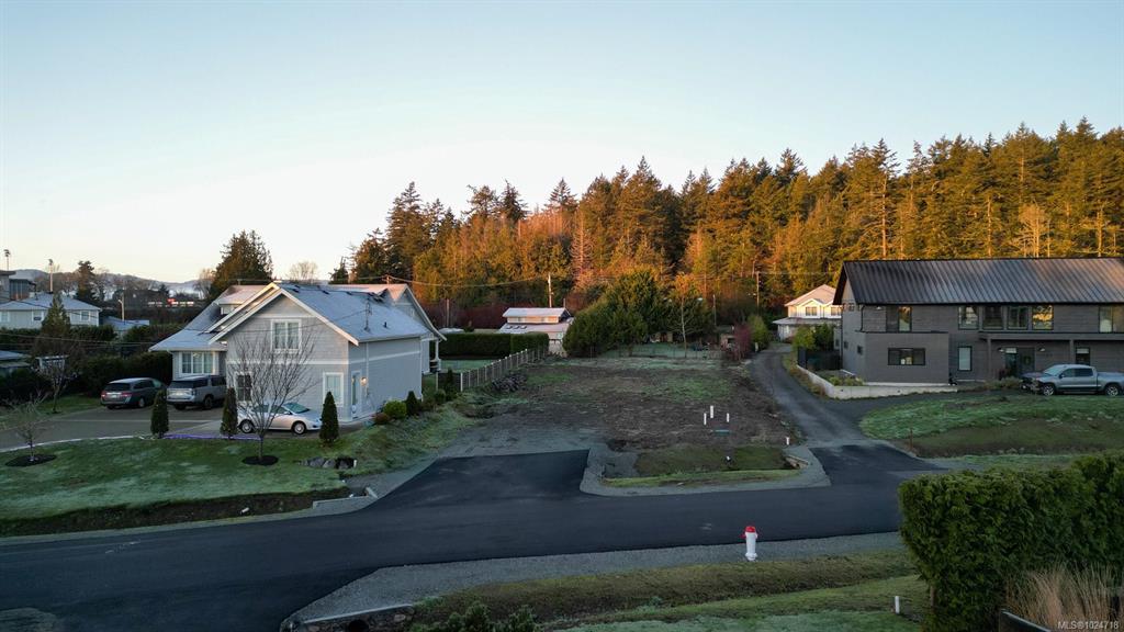 Fourth View of 10724 Bayfield Rd, North Saanich, BC, V8L 5S7