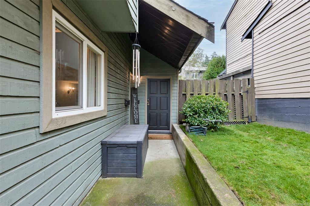 Fifth View of 1506 Glentana Rd, View Royal, BC, V9A 7A1