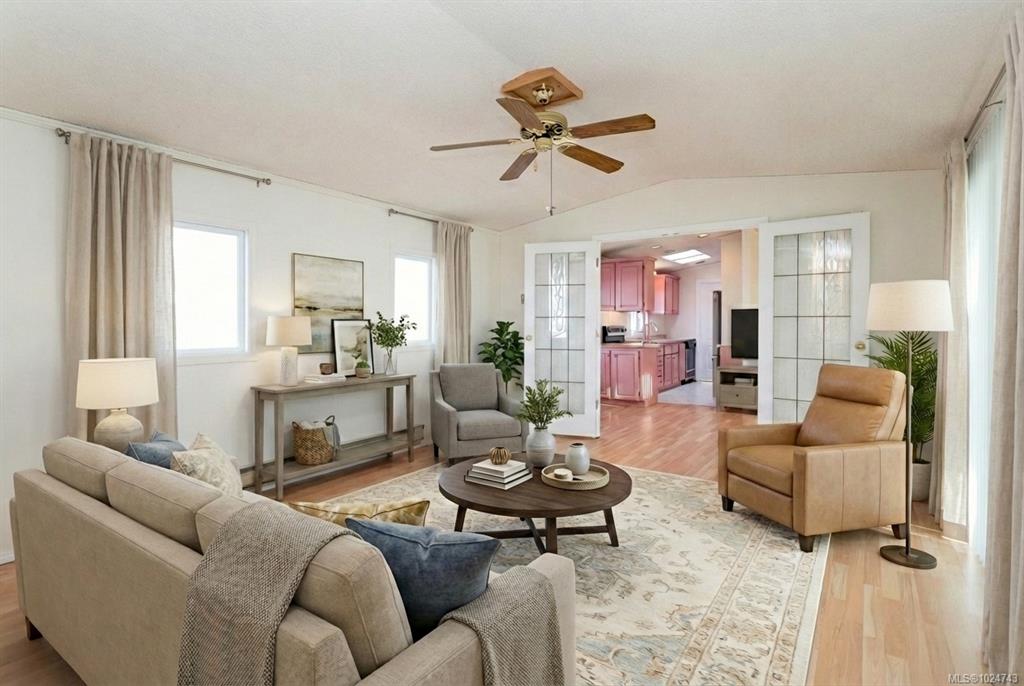 Third View of 7583 Central Saanich Rd, Central Saanich, BC, V8M 2B6