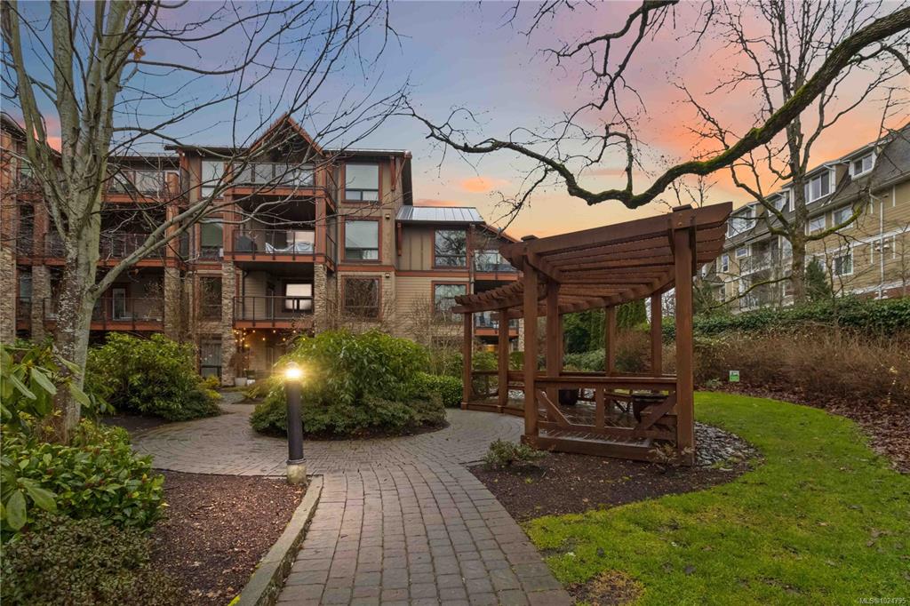 4529 West Saanich Rd, 1024795, BC,