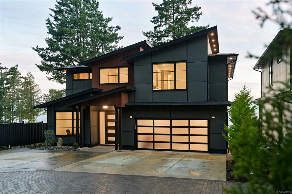 Third View of 4599 Cordova Bay Rd, Saanich, BC, V8Y 2K1