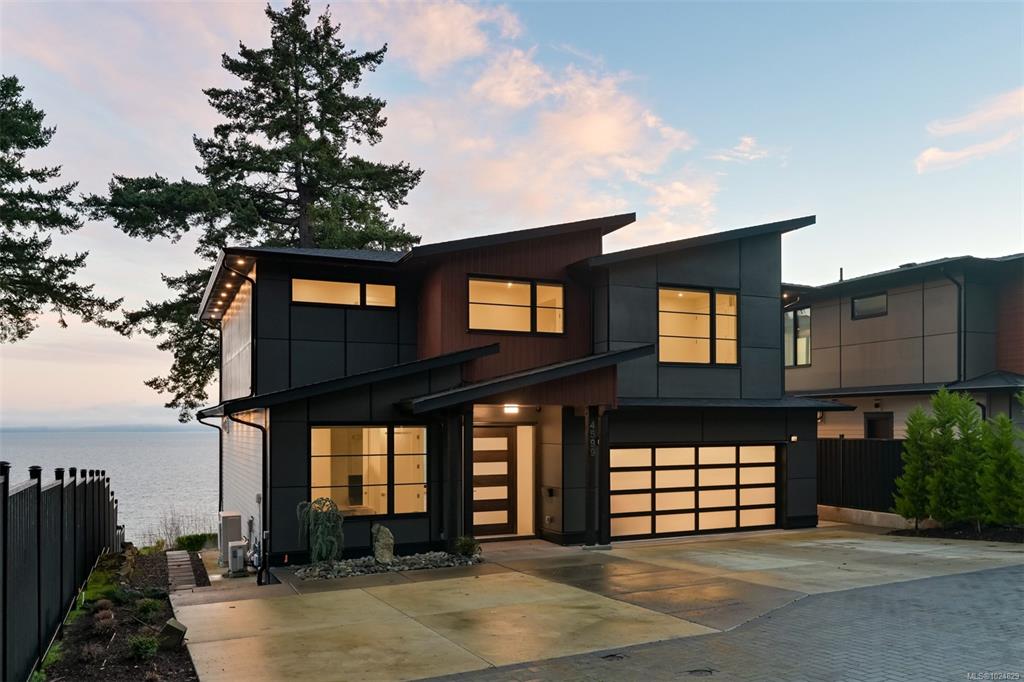 Fifth View of 4599 Cordova Bay Rd, Saanich, BC, V8Y 2K1