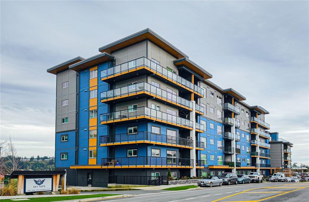 2465 Gateway Rd, 1024863, BC,