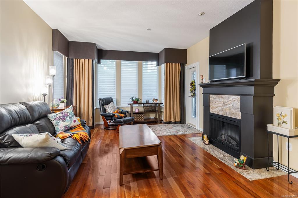 5660 Edgewater Lane, 1024902, BC,