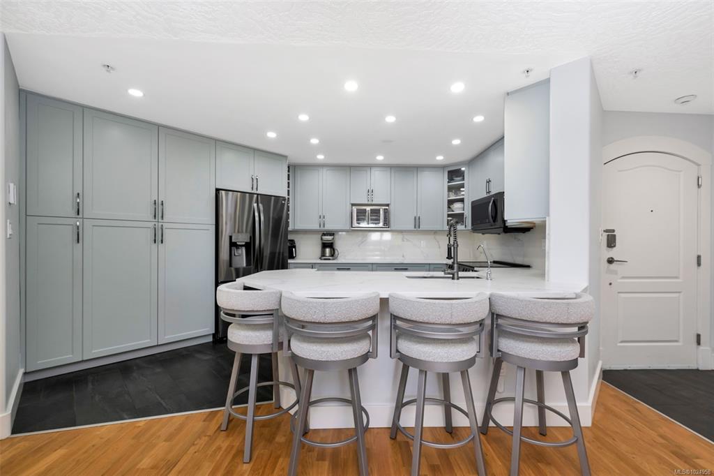 Third View of 1085 Tillicum Rd, Gorge Pointe, Esquimalt, BC, V9A 7M3