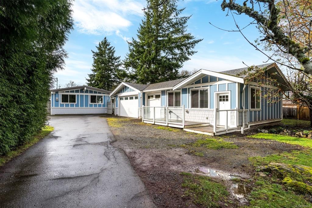 Third View of 4638 Falaise Dr, Saanich, BC, V8Y 1B3