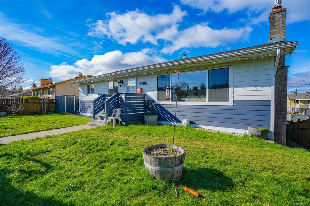 4484 9th Ave, 1025032, BC,