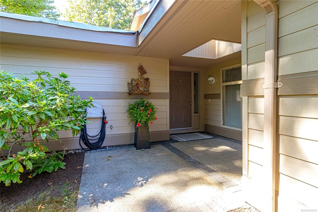 Fifth View of 1283 Roberton Blvd, Saint Andrews Lane, Parksville, BC, V9P 2P8