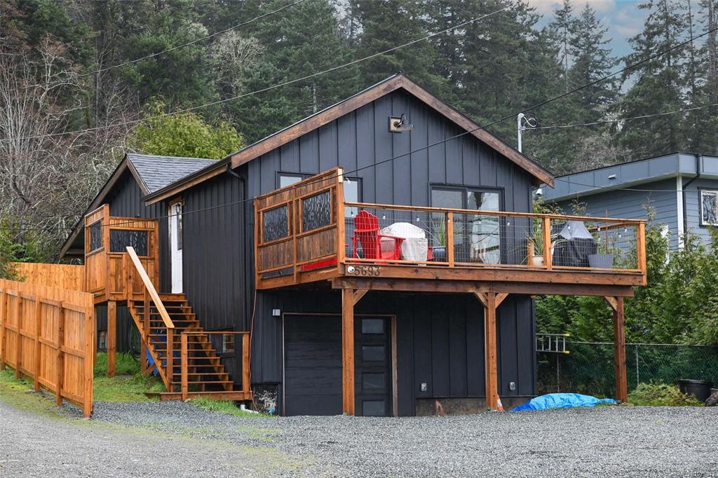 5693 Island Hwy S, 1025043, BC,