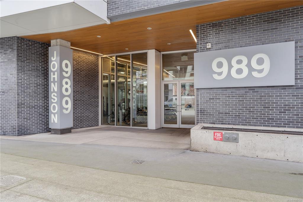 Fourth View of 989 Johnson St, 989 Johnson, Victoria, BC, V8V 0E3