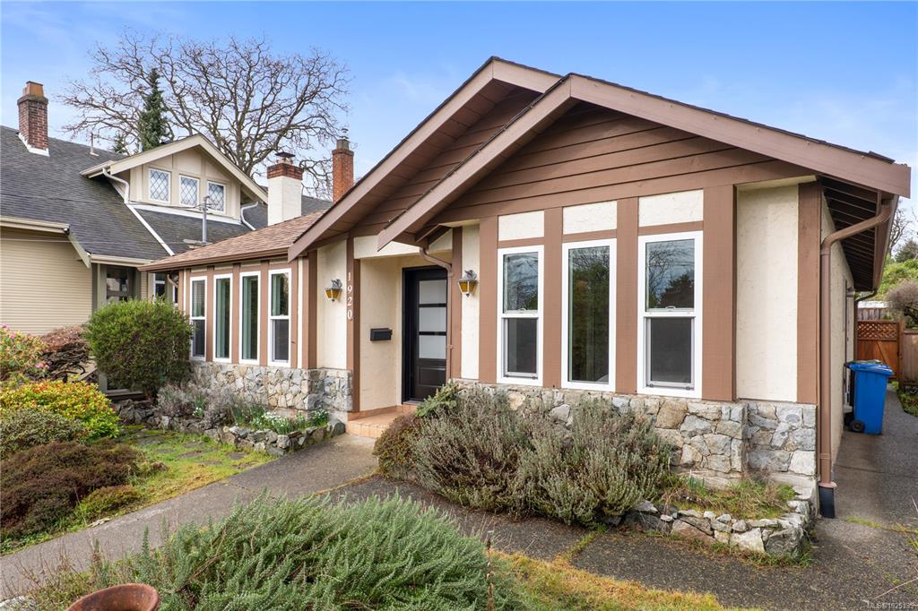 Third View of 1920 St Ann St, Oak Bay, BC, V8R 5W1