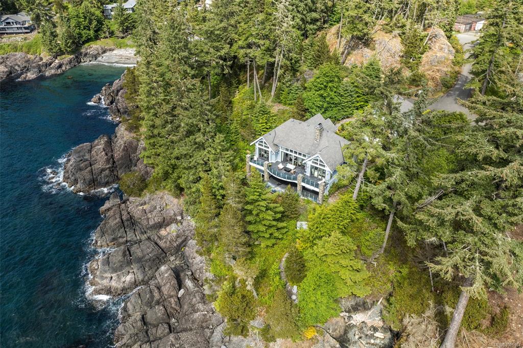 1050 Roxview Crt, 1025161, BC,