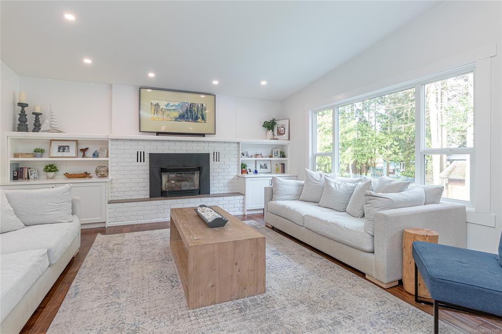 Third View of 941 Ballenas Rd, SAN PAREIL, Parksville, BC, V9P 1T1