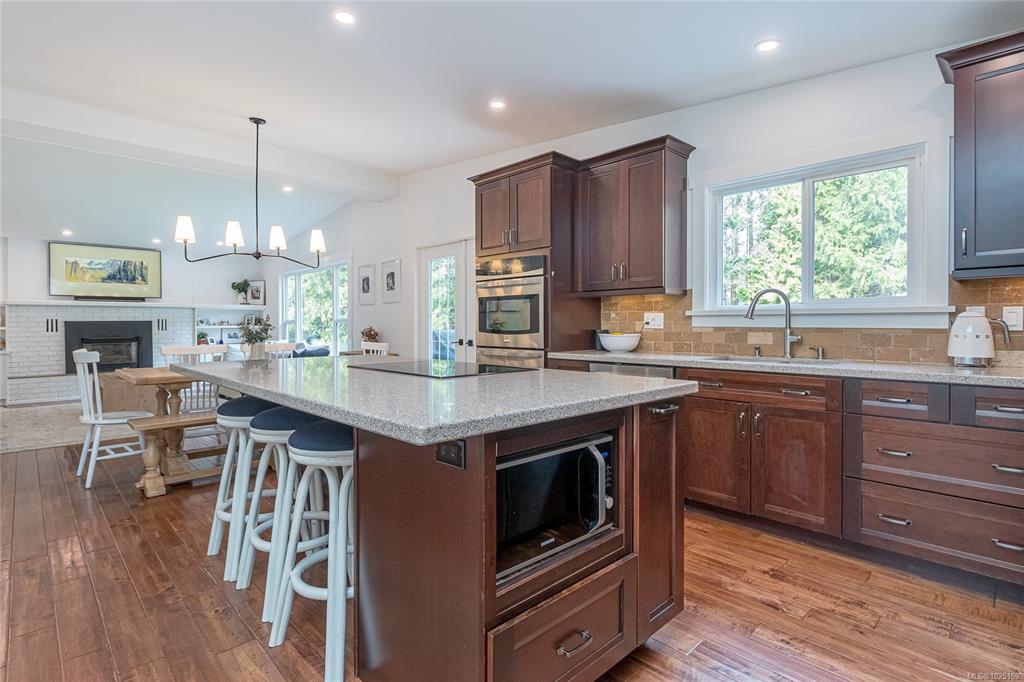 Fourth View of 941 Ballenas Rd, SAN PAREIL, Parksville, BC, V9P 1T1