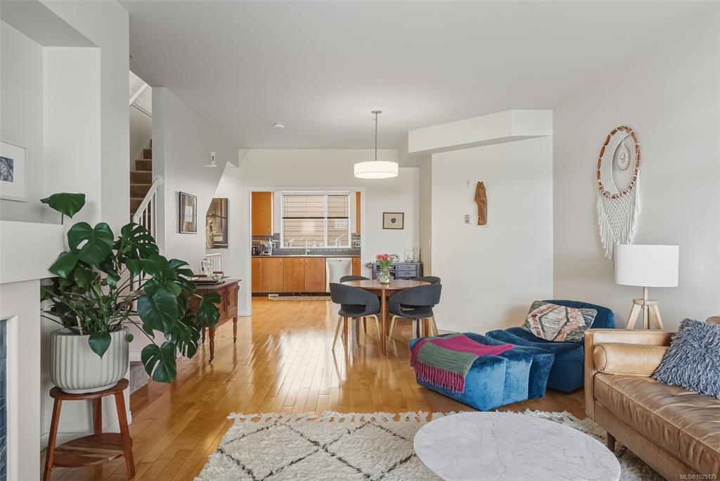 Fourth View of 60 Dallas Rd, Victoria, BC, V8V 1A2