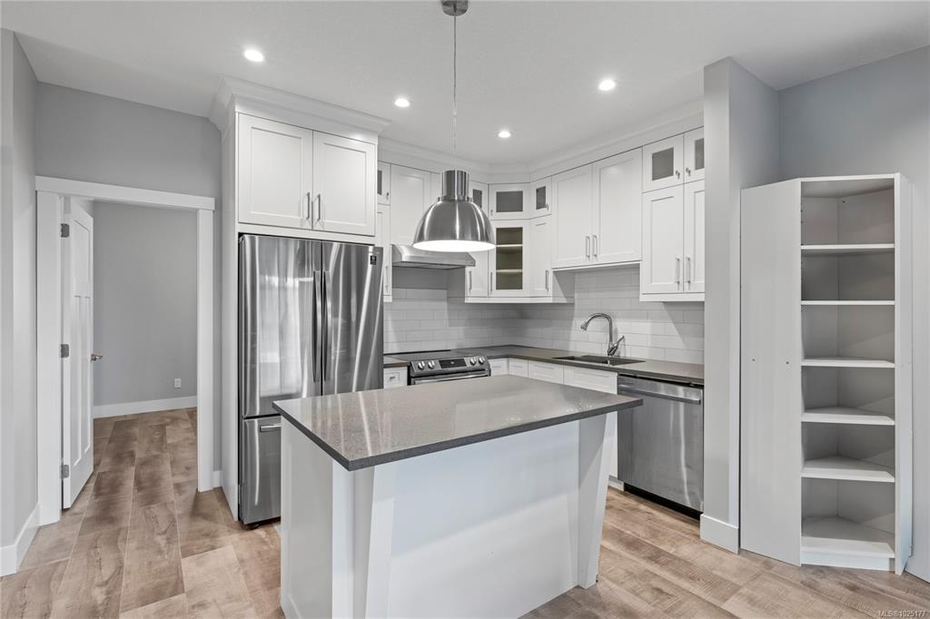 Fourth View of 453 Silver Mountain Dr, Nanaimo, BC, V9R 0J5