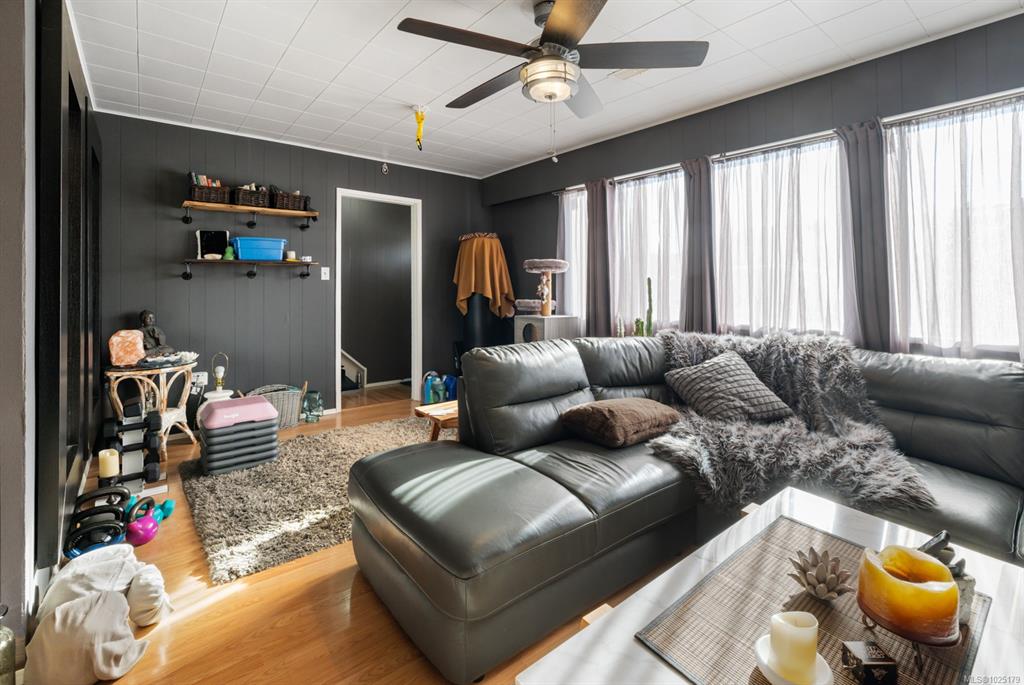 Fifth View of 221 223 Third St, Duncan, BC, V9L 0B3