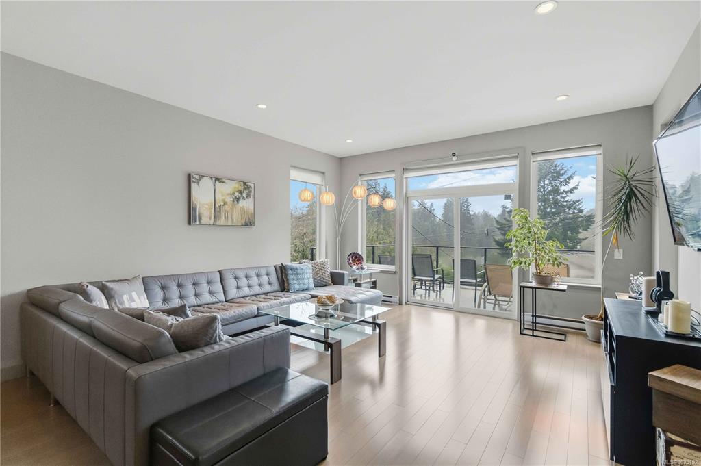 2524 Mill Hill Rd, 1025192, BC,