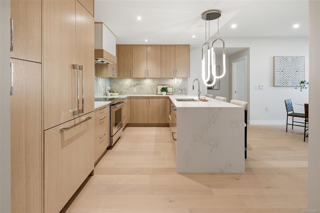 Third View of 5229 Cordova Bay Rd, Tiller & Grace, Saanich, BC, V8Y 2L1