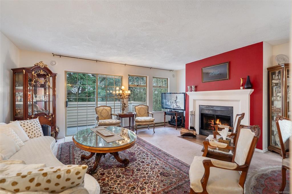 Fourth View of 909 Admirals Rd, Esquimalt, BC, V9A 2P1