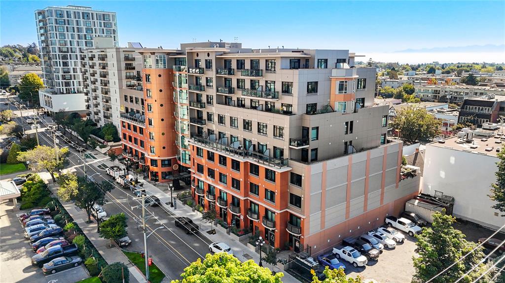 Third View of 1029 View St, Victoria, BC, V8V 0C9