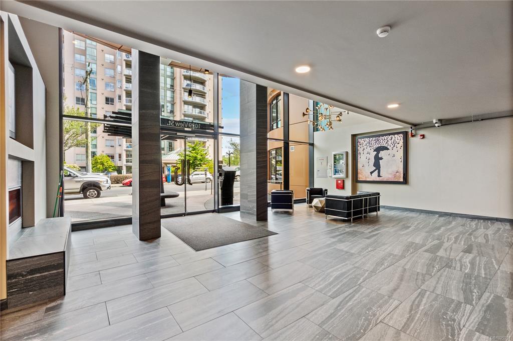 Fifth View of 1029 View St, Victoria, BC, V8V 0C9