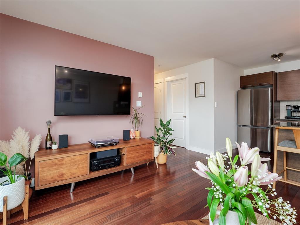 Fourth View of 1315 Esquimalt Rd, Esquimalt, BC, V9A 3P5