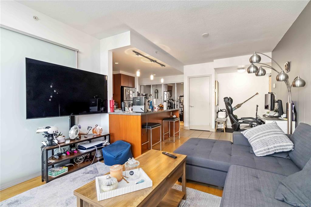 Fifth View of 760 Johnson St, Victoria, BC, V8W 1N1