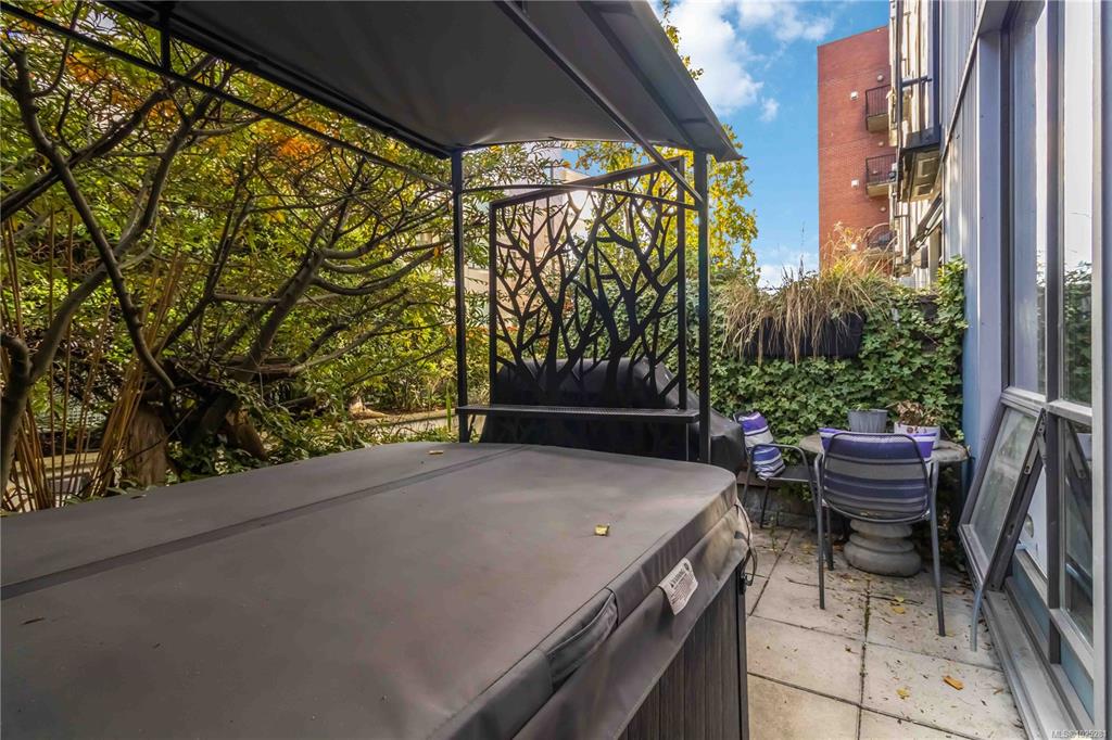 Third View of 409 Swift St, Mermaid Wharf, Victoria, BC, V8W 1S2