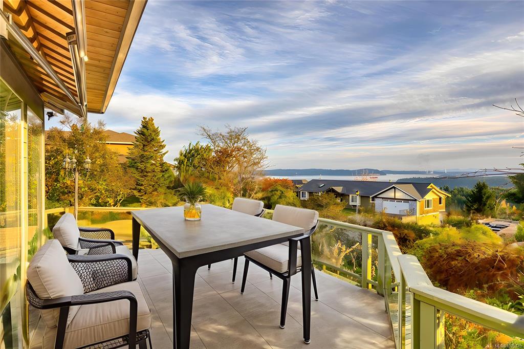 Third View of 3688 Glen Oaks Dr, Nanaimo, BC, V9T 5A1