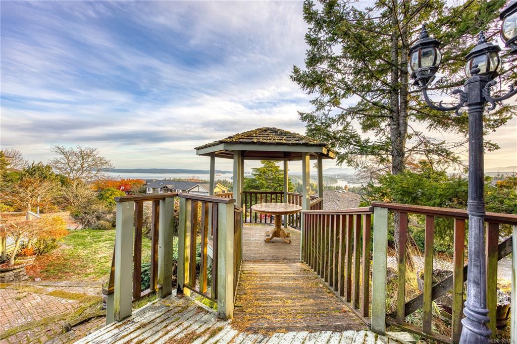 Fourth View of 3688 Glen Oaks Dr, Nanaimo, BC, V9T 5A1