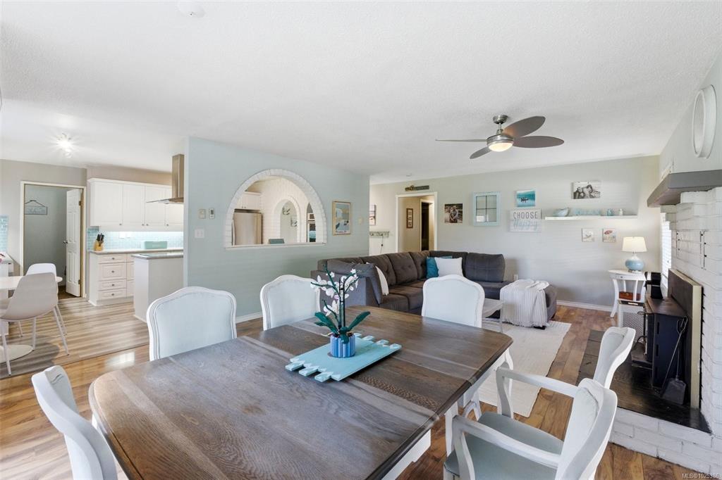 6525 Country Rd, 1025386, BC,