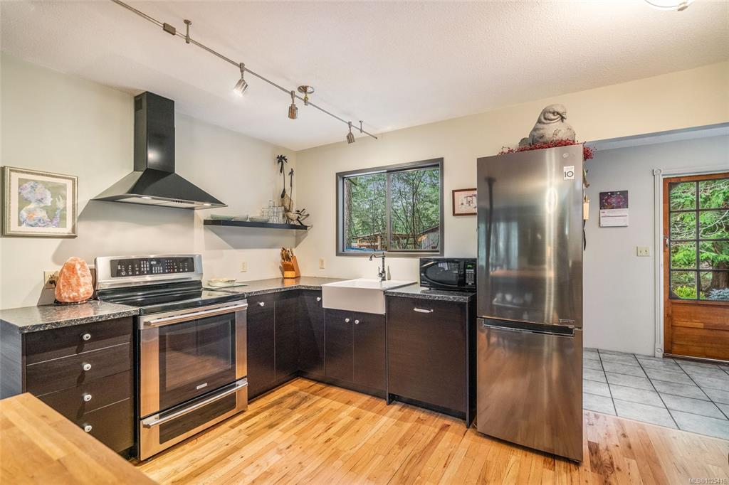 Fourth View of 885 Horseshoe Rd, Gabriola Island, BC, V0R 1X3