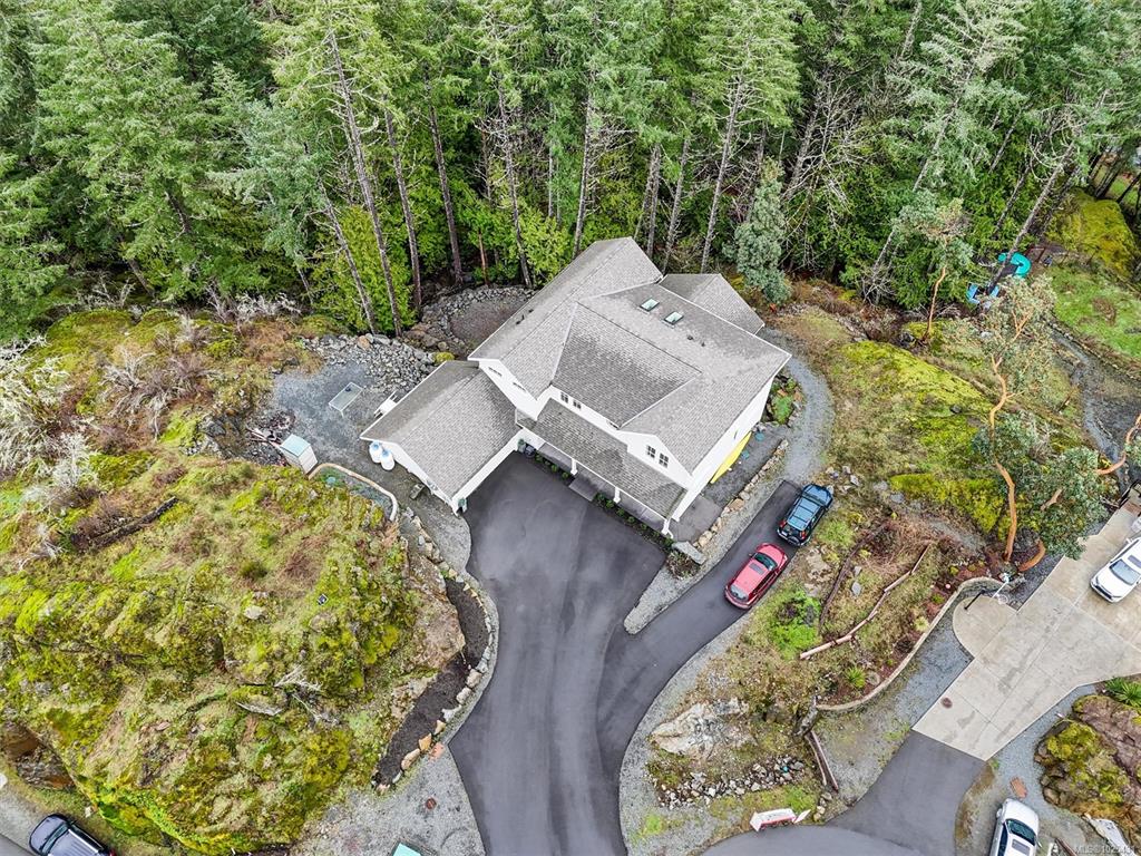 Third View of 1727 Mary Pl, Highlands, BC, V9B 6E7