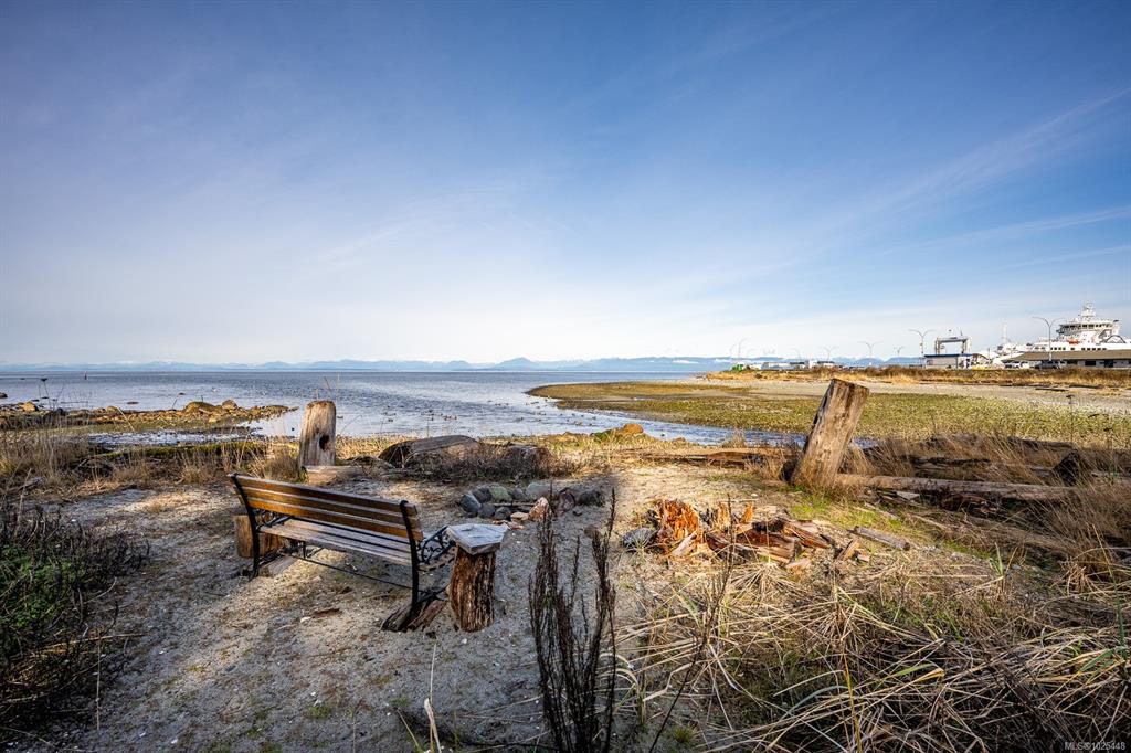 1426 Wilkinson Rd, 1025448, BC,