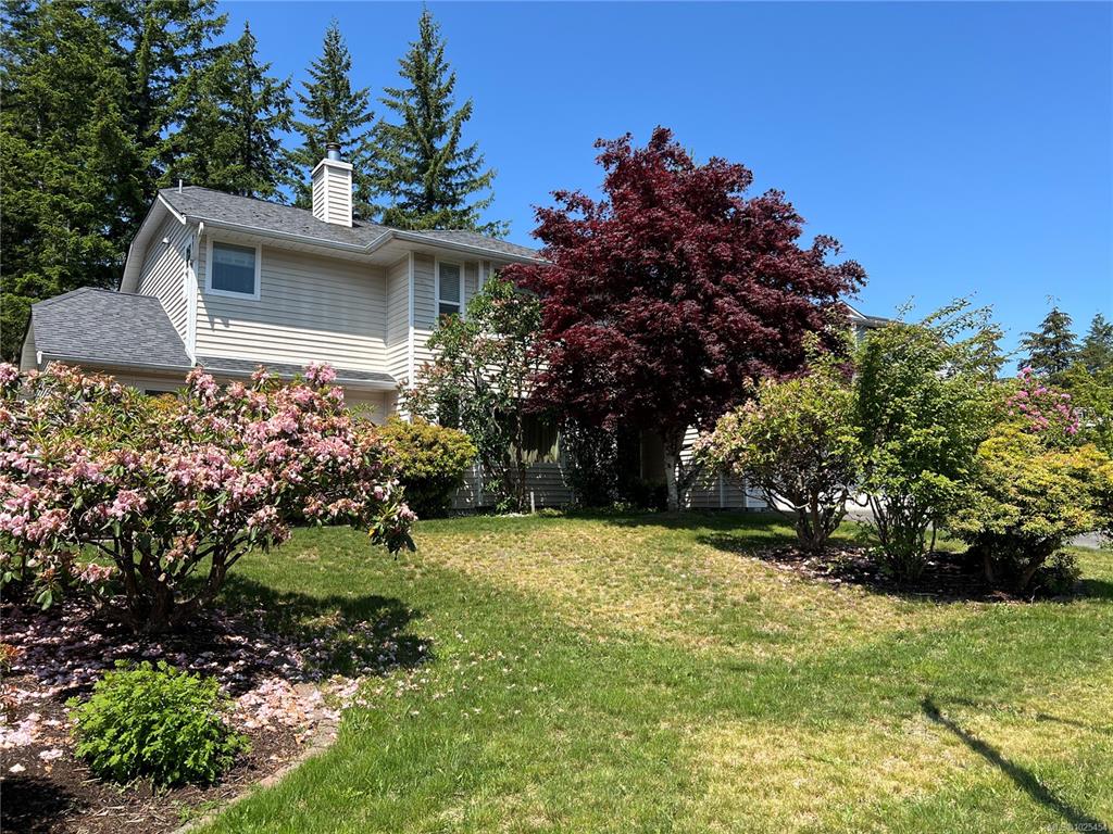 492 Cedar Cres, 1025454, BC,