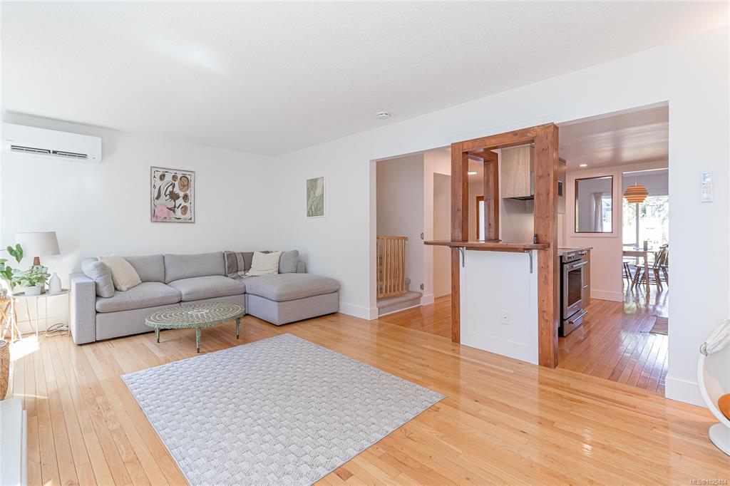 6172 Alington Rd, 1025484, BC,