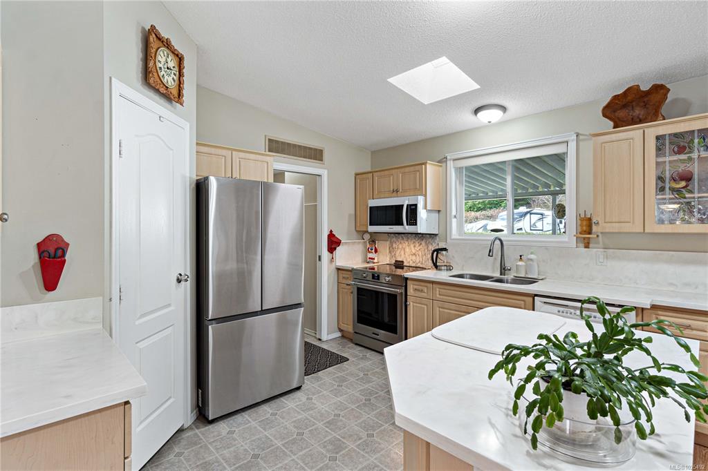 Fifth View of 6250 Farber Way, CREST II, Nanaimo, BC, V9T 6J2