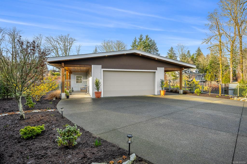 3767 Maple Lane, 1025524, BC,